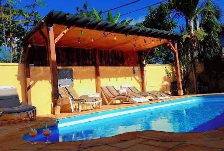 Jolie Villa Santa Avec Piscine